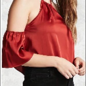 🍭Satin off the shoulder crop top🍭